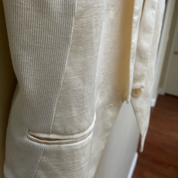 New BCBG chic cream cap sleeve jacket vest - Picture 8 of 12